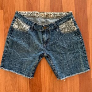 Rue21 Dark Wash Denim Raw Hem Mid Thigh Shorts-7/8